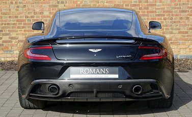 Aston Martin Vanquish Carbon Edition 13