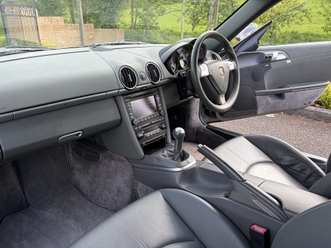 Porsche Cayman 24V S 19