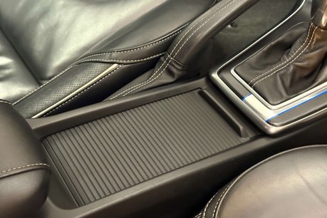 Volvo V40 2.0 T5 R-Design Pro Hatchback 5dr Petrol Auto Euro 6 (s/s) (245 ps) 49