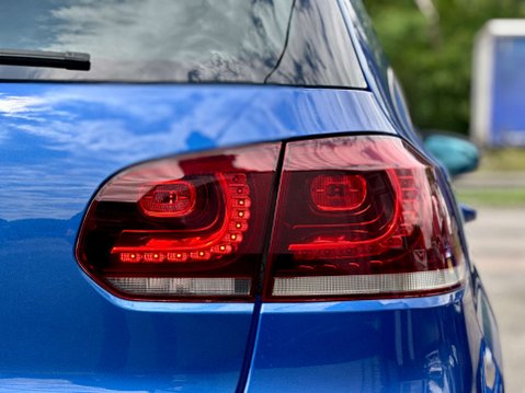 Volkswagen Golf R 2.0 DSG (Wingback) DCC 44