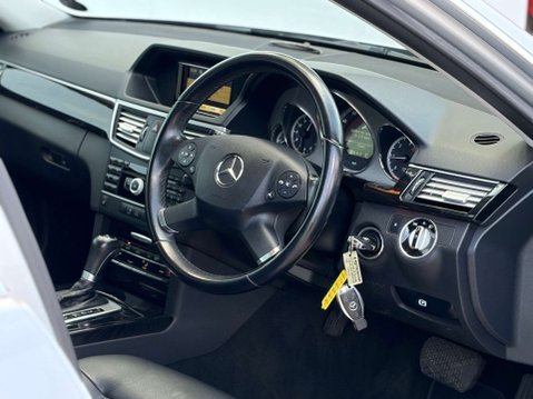 Mercedes-Benz E Class 2.1 E220 BlueEfficiency AvantGarde CDi Auto 4dr 15