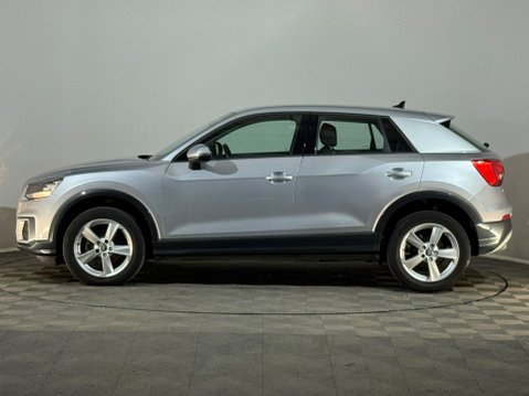 Audi Q2 TDI SPORT 5
