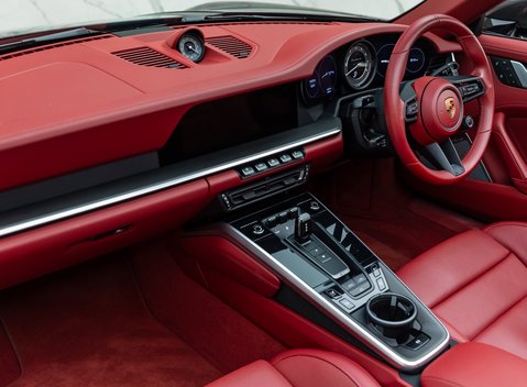 Porsche 911 Turbo S CABRIOLET (992) 21