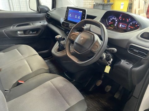 Peugeot Partner BLUEHDI PROFESSIONAL PREMIUM PLUS L1 13