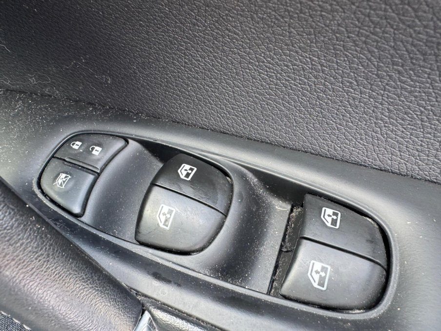 2017 Nissan Qashqai — image 27