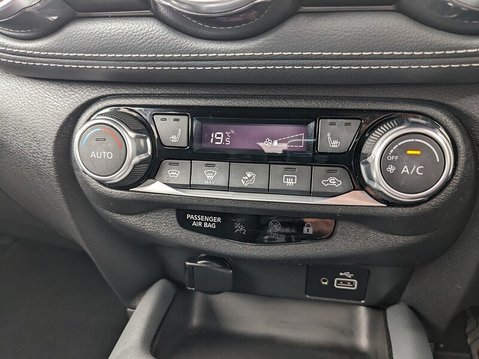 Nissan Juke DIG-T TEKNA 29