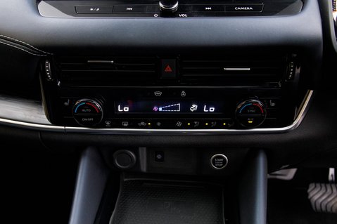 Nissan Qashqai DIG-T TEKNA DCT MHEV 35