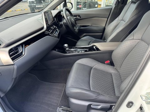 Toyota C-HR EXCEL 30