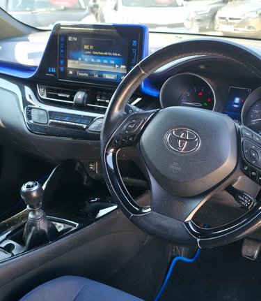 Toyota C-HR DYNAMIC.. 9 MAIN DEALER SERVICES.STUNNING EXAMPLE.SAT NAV..REVERSING CAMERA 3