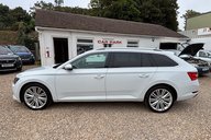 Skoda Superb SE TSI AUTOMATIC. 1 PREVIOUS KEEPER.. APPLE PLAY.. 5 MAIN DEALER SERVICE 12