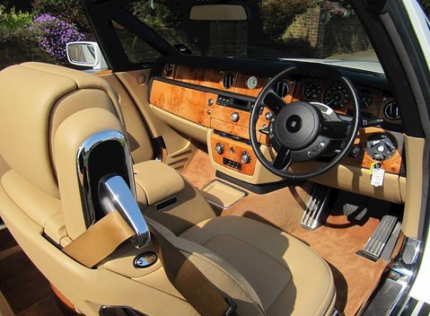 Rolls-Royce Phantom Drophead Coupe 4