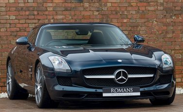 Mercedes-Benz SLS AMG 1
