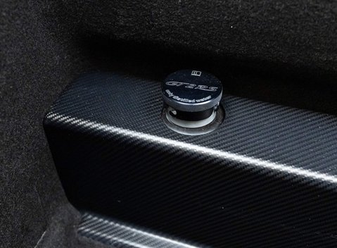 Porsche 911 GT2 RS (991) 47