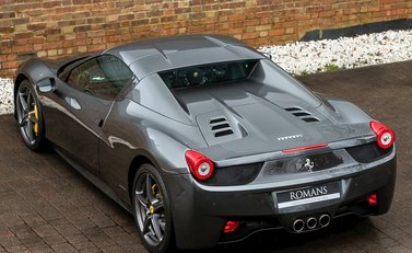 Ferrari 458 Spider 10