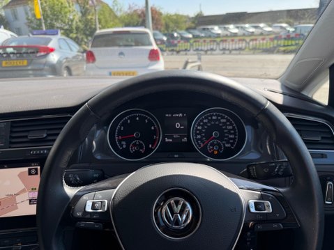 Volkswagen Golf 1.0 TSI BlueMotion Tech SE Nav DSG Euro 6 (s/s) 5dr 38