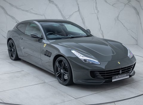 Ferrari GTC4 Lusso V12 TAILOR MADE 10