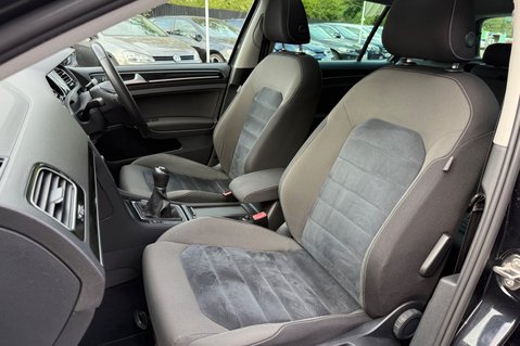 Volkswagen Golf GT EDITION TSI ACT BMT -£35 ROAD TAX -PANORAMIC SUNROOF -10 SERVICES 4