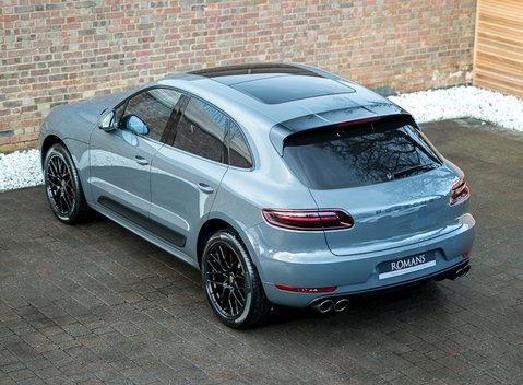 Porsche Macan GTS 12