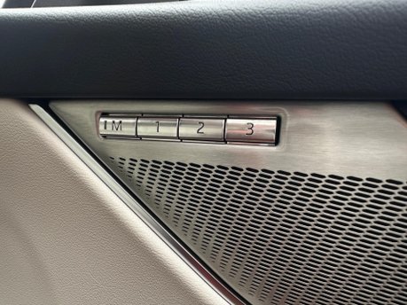 Jaguar F-Pace R-DYNAMIC BLACK 55