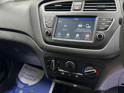 Hyundai i20 1.2 SE Launch Edition Euro 6 (s/s) 5dr 31