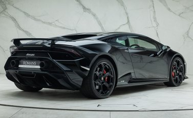 Lamborghini Huracan TECNICA 6