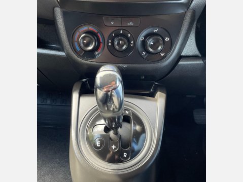 Fiat Doblo 1.6 JTD MultiJet 16v N1 SX Combi Van 4dr Diesel Comfort-Matic L1 (141 g/km, 32