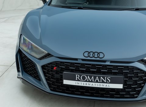 Audi R8 V10 PERFORMANCE CARBON BLACK 21