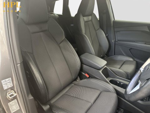 Audi Q4 40 S line SUV 5dr Electric Auto 82kWh (204 ps) Air Con - Alloy Wheels - Blu 11