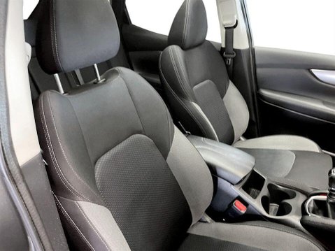 Nissan Qashqai 1.5 dCi N-Connecta SUV 5dr Diesel Manual Euro 6 (s/s) (115 ps) 11