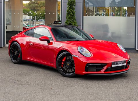 Porsche 911 Carrera 4 GTS (992) 2