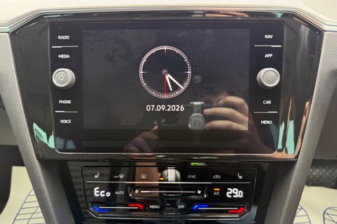 Volkswagen Passat GTE DSG - VAT Q - 1 OWNER - PLUG IN HYBRID - 3 IN STOCK 44