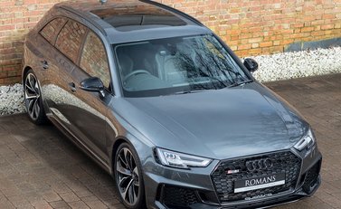 Audi RS4 Avant Sport Edition 8