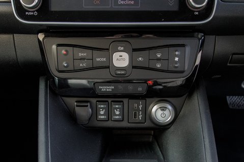 Nissan LEAF TEKNA 37