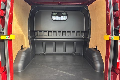 Ford Transit Custom 320 L1 Sport 185 ps DCIV 13