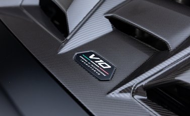 Lamborghini Huracan Tecnica 42