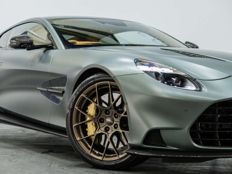 Aston Martin Vanquish 5.2 V12 BiTurbo Coupe 2dr Petrol Auto Euro 6 (s/s) (835 ps) 10