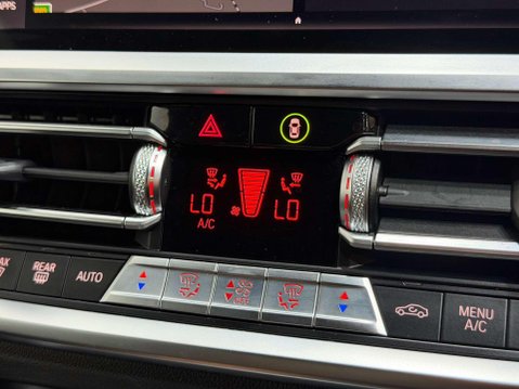 BMW 4 Series 2.0 420i M Sport Coupe 2dr Petrol Auto Euro 6 (s/s) (184 ps) 31