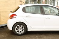 Peugeot 208 ACTIVE 7