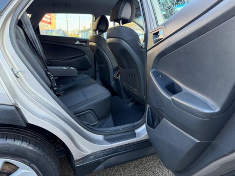 Hyundai TUCSON GDI SE BLUE DRIVE 17
