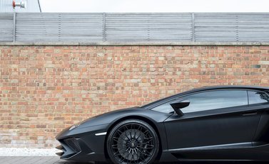 Lamborghini Aventador SV LP 750-4 Coupe 25