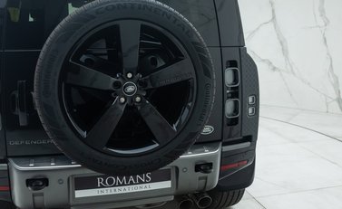 Land Rover Defender 90 V8 CARPATHIAN EDITION 30