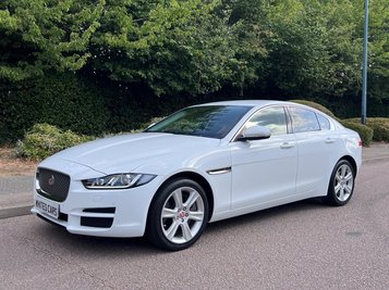 Jaguar XE 2.0i Portfolio Auto AWD Euro 6 (s/s) 4dr