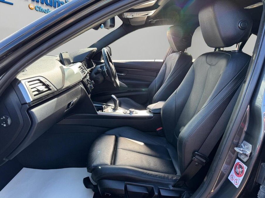 2015 BMW 3 Series — image 42