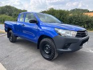 Toyota Hilux Active 4WD D-4D ECB Pickup 5
