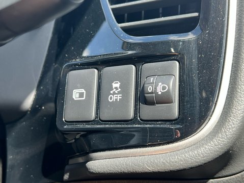 Mitsubishi Outlander PHEV DESIGN 36