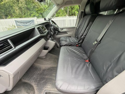 Volkswagen Transporter T28 TDI P/V HIGHLINE 38
