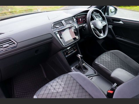 Volkswagen Tiguan 2.0 TDI R-Line Edition SUV 5dr Diesel DSG Euro 6 (s/s) (150 ps) 8