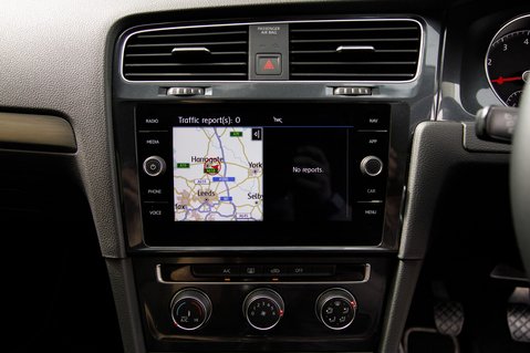 Volkswagen Golf MATCH TSI 24