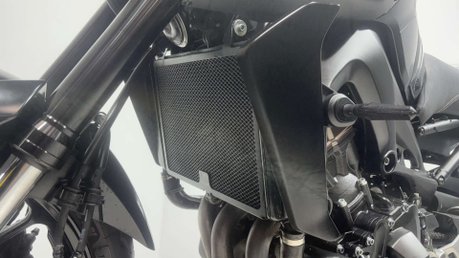 Yamaha MT-09 ABS 2020 ONLY 8K 2 OWNER AKRAPOVIC QUICKSHIFTER FSH 900CC NAKED 15