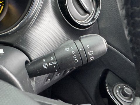 Renault Captur 1.5 dCi ENERGY Dynamique S Nav Auto Euro 6 (s/s) 5dr 23